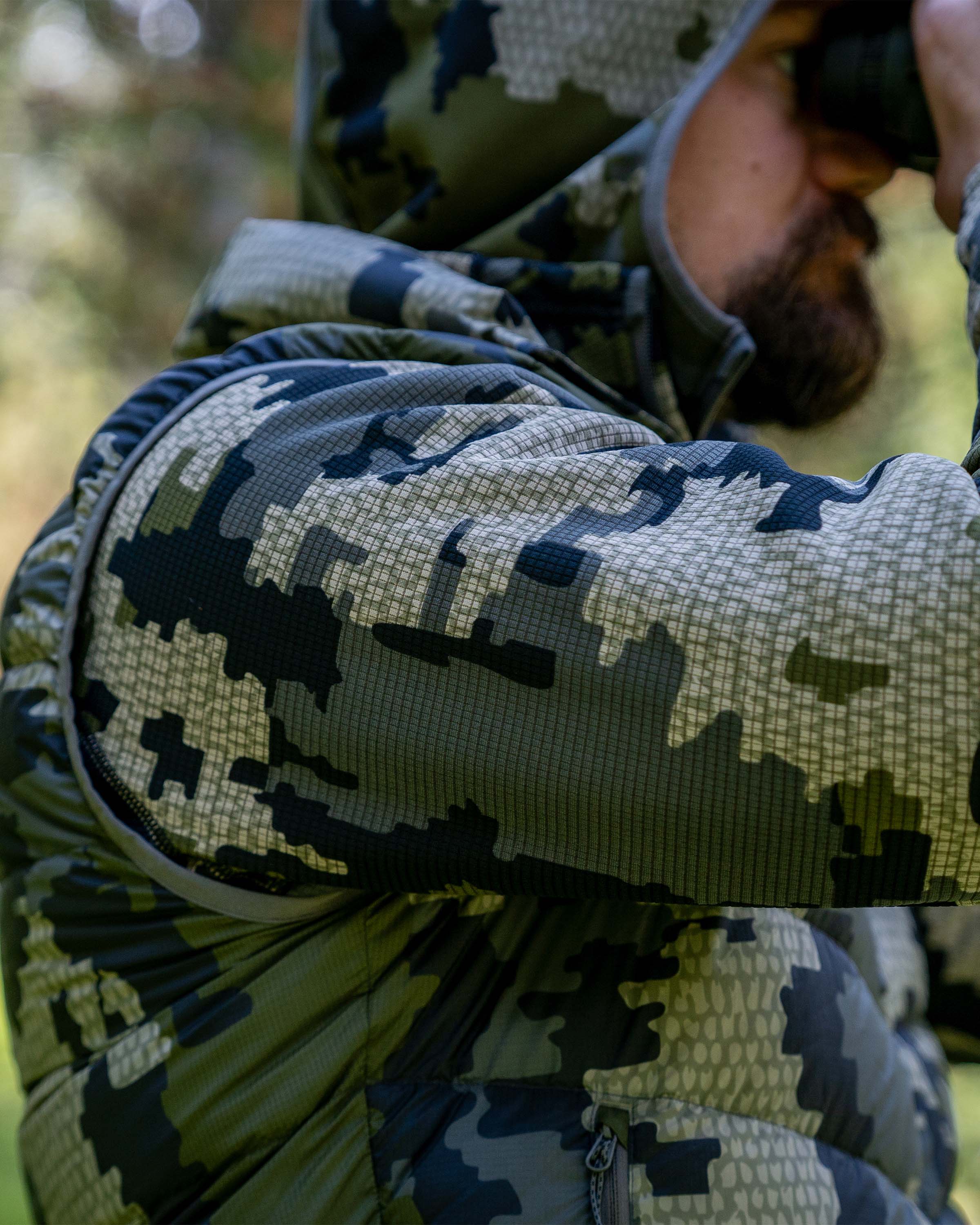 Super Down LT Vest | Black - Image 4